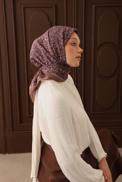 Silk Home وشاح فيلورا بتصميم تجريدي بلون القهوة الحليبية