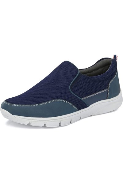 Generic Men's Sneaker
