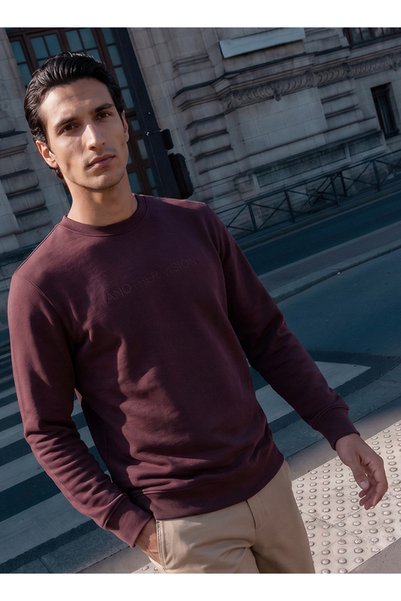 Iconic Embroidered Sweatshirt