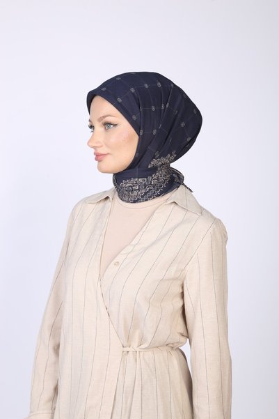 Lina Eşarp Lacivert
