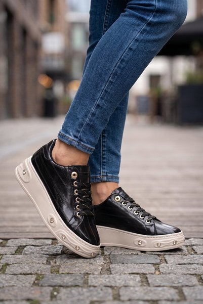 AYAKMOD Taş Detaylı Bağcıklı Sneaker Siyah Cilt Kalın Rahat Tabanlı Şık Kadın Casual Yürüyüş Ayakkabı 431179