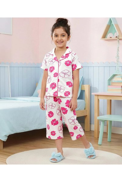 Pine kids طقم بيجامة كابري من القطن المحبوك بأكمام نصفية وطباعة زهور - أبيض/و...