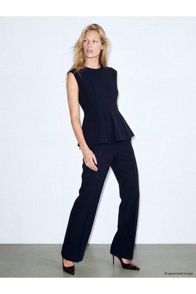 LC Waikiki Lcw Vision Navy Blue Plain Crew Neck Sleeveless Women's Blouse