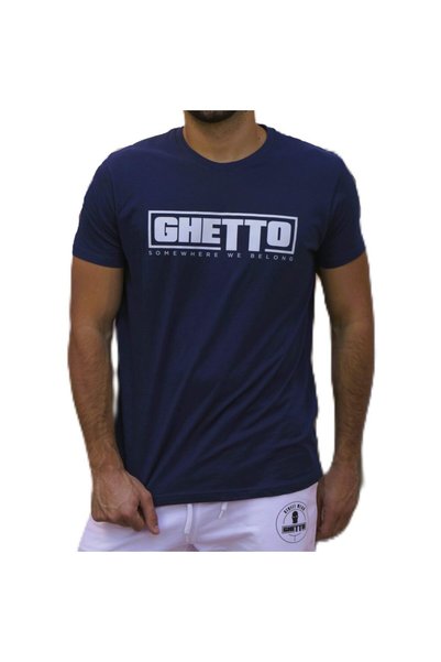 GHETTO Ναυτικό μπλε μπλουζάκι με λευκό λογότυπο  "Κάπου που ανήκουμε " |   Un...