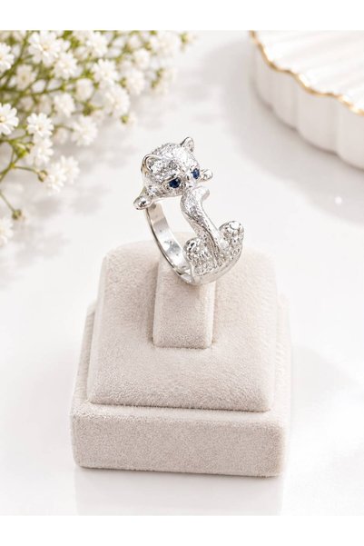 Meyra Accessories Figured Ring Collection – Original Designs