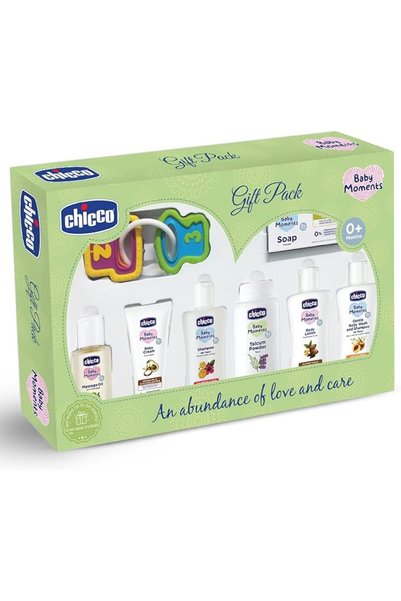 Chicco Baby Moments Essential Set Pink, Gift Set for Babies, 0m+
