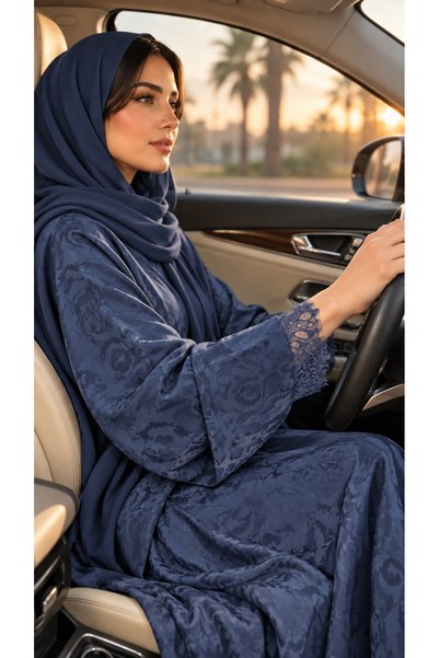 amaala عباية بنقشات الورد و دانتيل بالاطراف