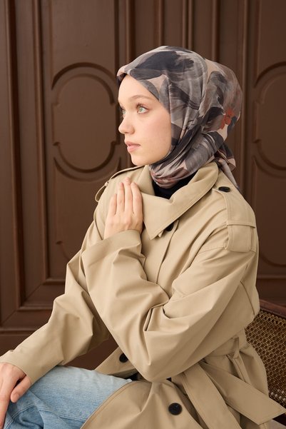 Silk Home وشاح فيلورا بنقشة الزهور بلون المنك الداكن