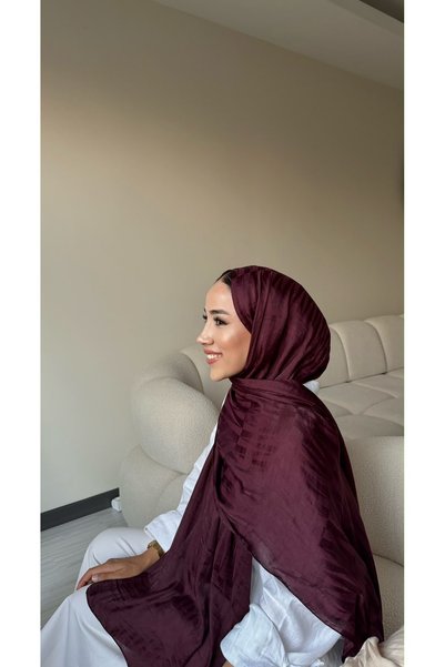 Butik شال من الحرير الهندي بنمط خطوط