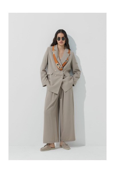 Sarprive Bol Formlu Blazer Takım