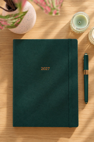 Victoria's Journals Classic 2027 Weekly Planner – Linen Textured Hard Cover, ...