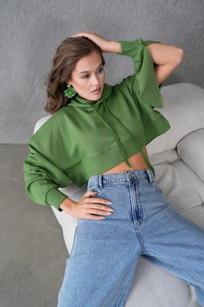 Pena Women's Cropped Hooded Oversize Sweatshirt