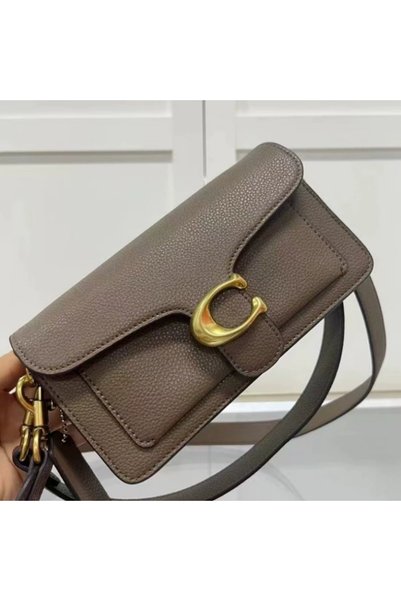 COACH 1941 حقيبة يد نسائية أنيقة من الجلد المحبب مع شعار معدني على شكل حرف C، حقيبة كتف متعددة الاستخدامات