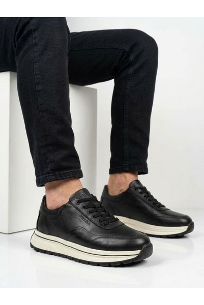 Voyager Men's Black Genuine Leather Orthopedic Sole Lightweight Casual Shoes