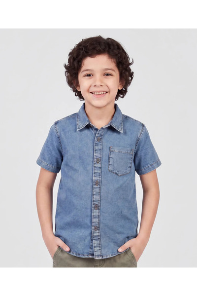 Pine kids قميص دينيم منسوج بأكمام نصفية بلون واحد - أزرق فاتح متوفر عبر الإنت...