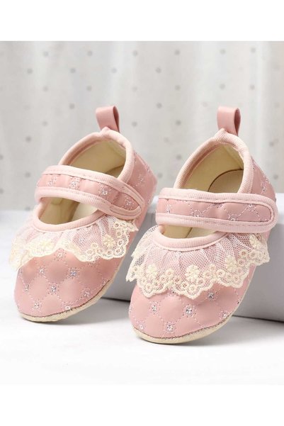 Cute Walk by Babyhug حذاء قصير مزين بالتطريز والترتر مع تفاصيل من الدانتيل - ...
