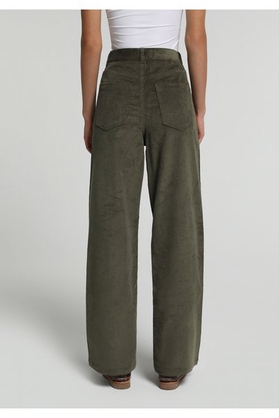 Colin's Regular Fit Yüksel Bel Geniş Paça Kadın Yeşil Pantolon