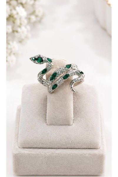 Meyra Accessories Figured Ring Collection – Original Designs