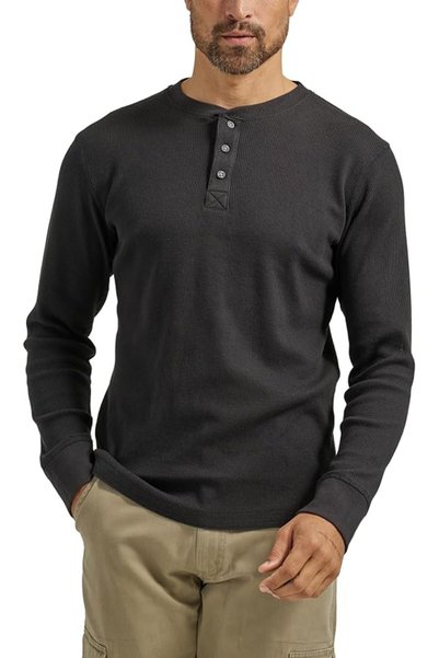 Wrangler Authentics قميص هينلي رجالي بأكمام طويلة ونسيج وافل