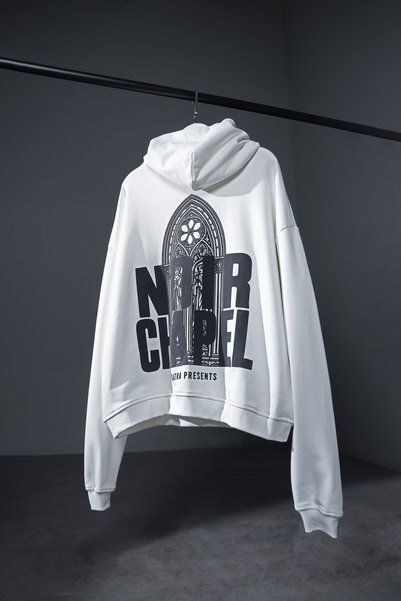 Slatra هودي رجالي أبيض اللون من نوع Noir Chapel كبير الحجم