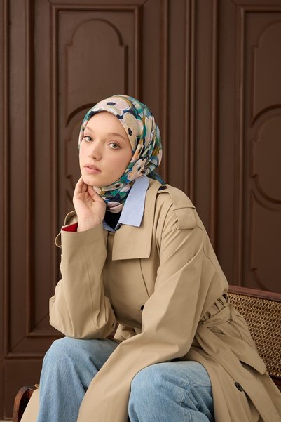 Silk Home وشاح فيلورا باللون الأزرق الزهري
