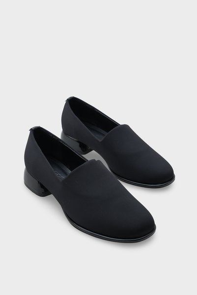 Capone Outfitters حذاء نسائي مريح بكعب قصير من Rosy Stretch
