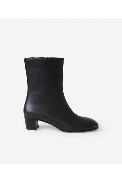 Yargıcı Wide Toe Leather Heeled Boots