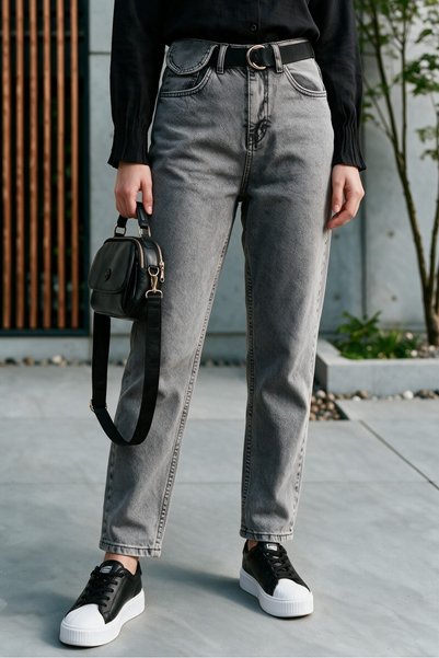 HİJABAYA Pantaloni din denim cu talie înaltă, cu nasturi, cu cataramă metalic...