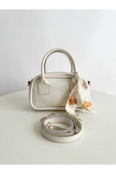 Arenmc store Knot Strap Model Women's Shoulder Bag Width 15 Length 13 (Mini S...