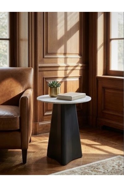 IN HOME STORE ترابيزة جانبية سطح مدور بتصميم عصري وأرجل سوداء