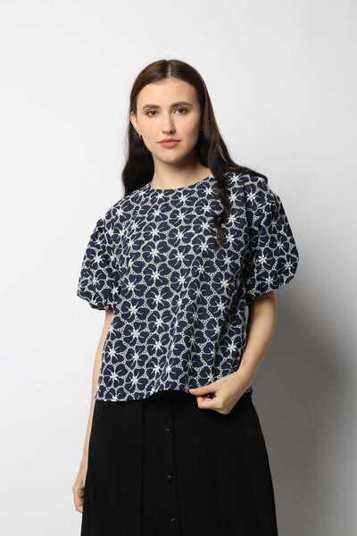 Nichii Floral Short-Sleeve Top