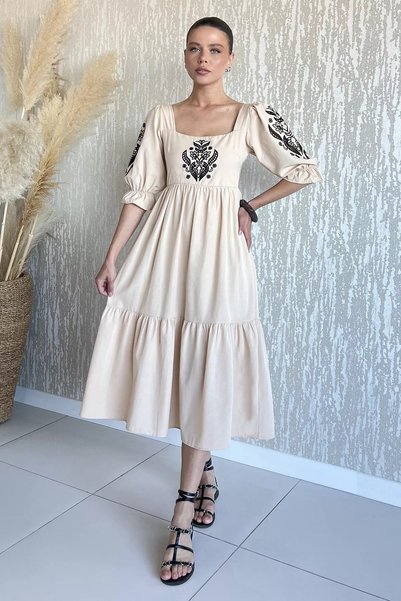 TOZLU فستان نسائي بياقة مربعة مطرزة
