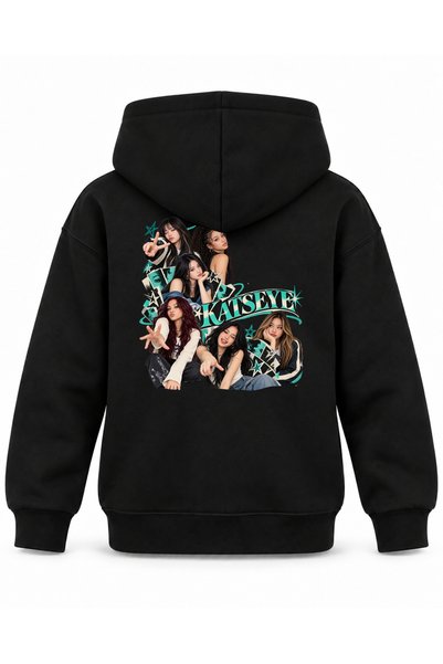 SVART WEAR سويت شيرت بقلنسوة للأطفال مطبوع عليه شكل مروحة مفتوحة من KATSEYE