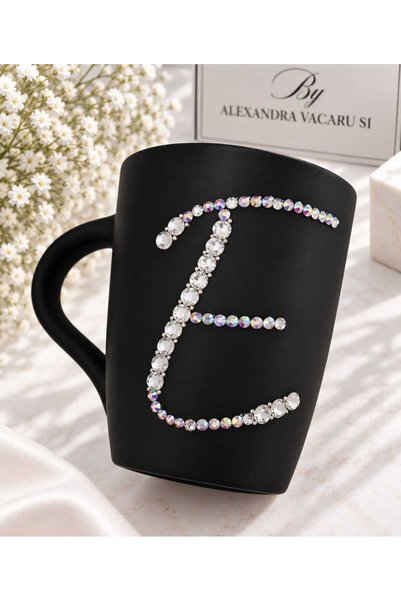by Alexandra Vacarusi Cana Cafea/Ceai neagra 460ml, personalizata cu Cristale