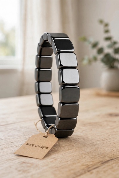Mariposa Joyas Hematite Natural Stone Men's Bracelet