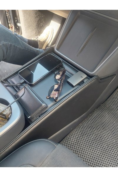 Tesla Model Y Standart Uyumlu Orta Konsol 2025+