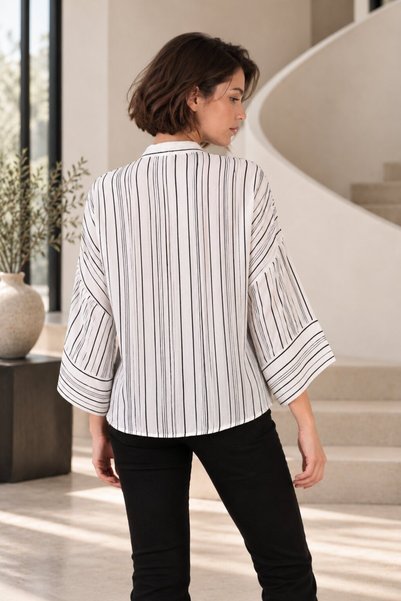 armonika Kadın Beyaz-Siyah Hakim Yaka Önden Çin Düğme Detaylı Geniş Manşetli Oversize Bluz ARM-27K001016