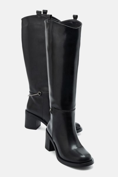 LuviShoes حذاء ركوب نسائي من جينوا بكعب سميك ومشبك جلدي أسود