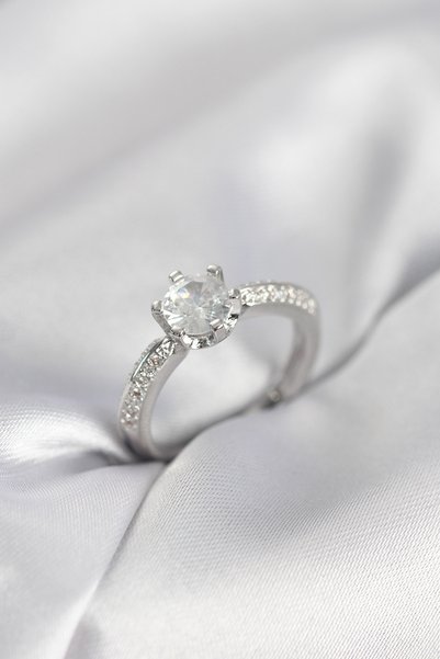kumkumticaret Single Stone Model Zircon Stone Silver Color Women's Ring