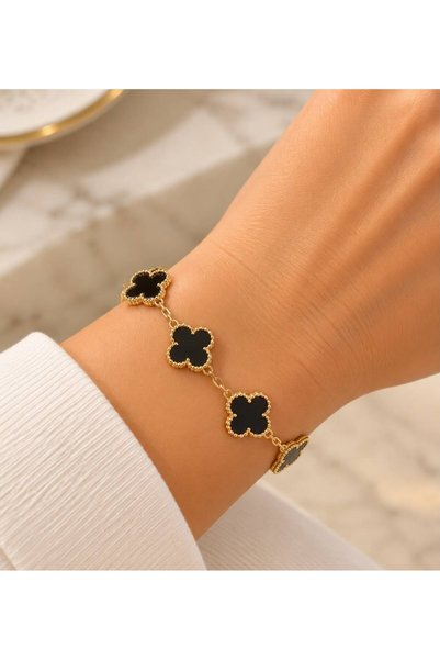 Nilsu Aksesuar Steel Bracelet with Clover Figure