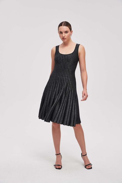 mica Sleeveless Short Dress