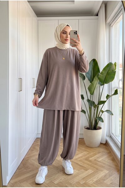 Kirazca Butik طقم نسائي من قطعتين بتصميم تونيك وشالوار من ماركة Bal Girl