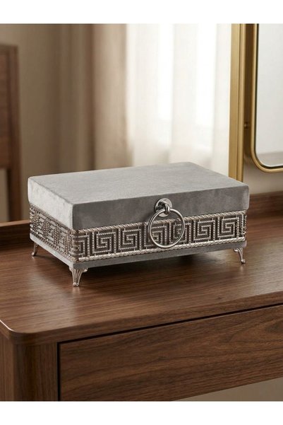 Generic Brand Imported velvet & metal makeup-shaving box