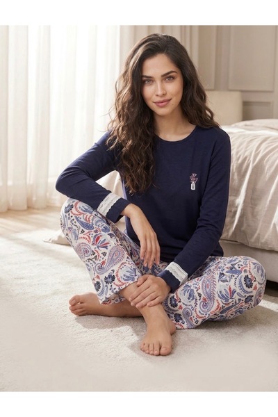 Uzun pijama takımı