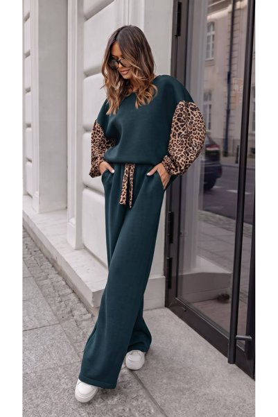 styleFlex Women's Tracksuit Made of 50% Elastic Viscose, Animal Print Sleevel...