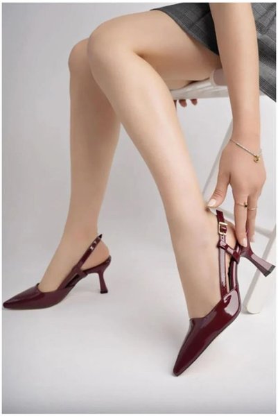 Nur store Çanta Women's Elegant Classic Patent Leather City Heels · Color: Bu...