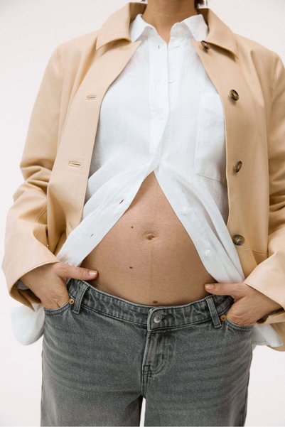 H&M MAMA Wide Low Jeans