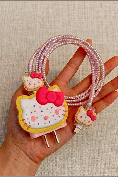 EPRO iPhone 18W/20W/25W Uyumlu Hello Kitty Kırmızı Fiyonk Şarj Aleti Koruyucu Şarj Kablosu Örme Aparatlı Koruyucu ve Toparlayıcı