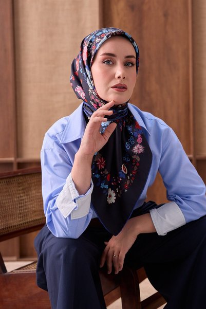 Silk Home وشاح حرير تويل أسود نباتي