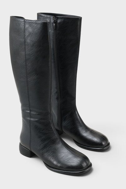 Capone Outfitters Γυναικείες μπότες Juliana με στρογγυλή μύτη, χαμηλό τακούνι...